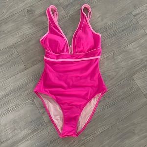 New with tags. Cupshe M one piece hot pink with tummy control